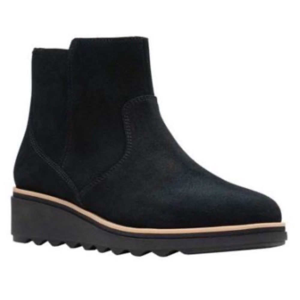 Clarks Comfy Ankle Boots NWOT